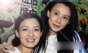 女明星网红合照图片真实,女明星网红亲密合照，展现跨界友谊