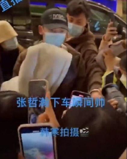 明星网红追星场面视频播放,激情四溢的现场瞬间