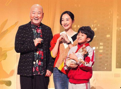 明星网红走秀自己风格,明星网红演绎个性时尚秀场风采