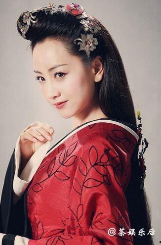杨姓明星网红是谁,揭秘网络红人杨氏家族的璀璨星途