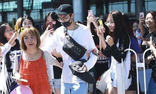 鼓励粉丝表白的明星网红,浪漫互动引热议