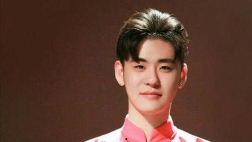 粉丝过亿的明星网红,揭秘网红明星的崛起之路”