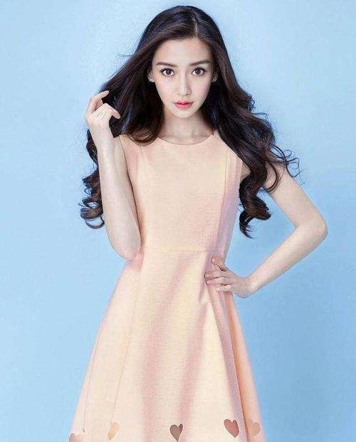 粉丝过亿的明星网红,揭秘网红明星的崛起之路”