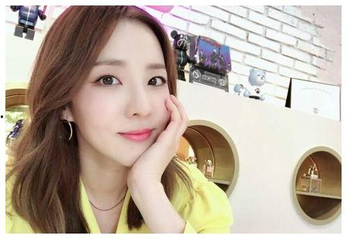 网恋的明星网红有哪些,明星网红的虚拟爱情故事