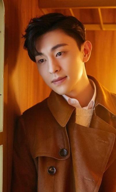 明星网红筷子哥是谁,揭秘网红明星背后的故事