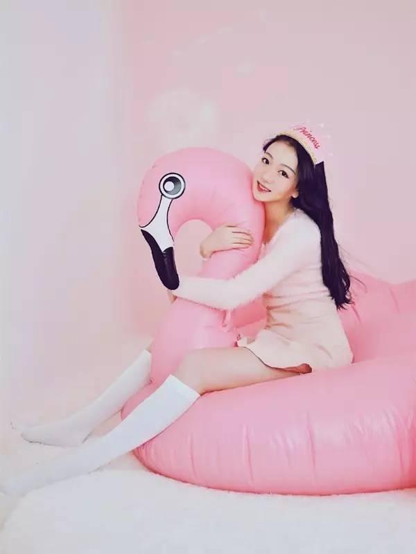 小明星网红换装图片女生,魅力四射演绎百变风格